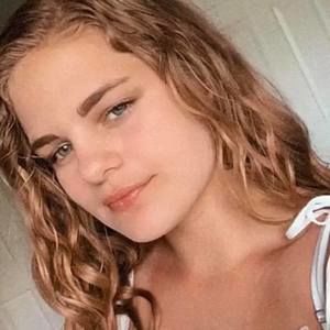 Meet your Posher, Gabrielle